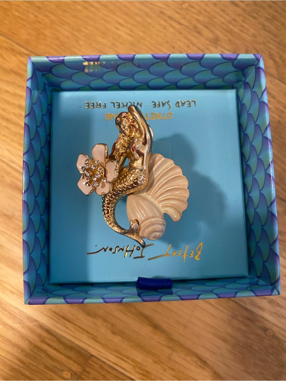 NEW Betsey Johnson Mermaid Stretch Cocktail Ring Gold Enamel Metal Rhinestone